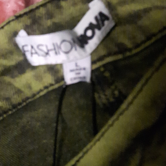 Stretchy mineral wash green denim skirt - Picture 6 of 6